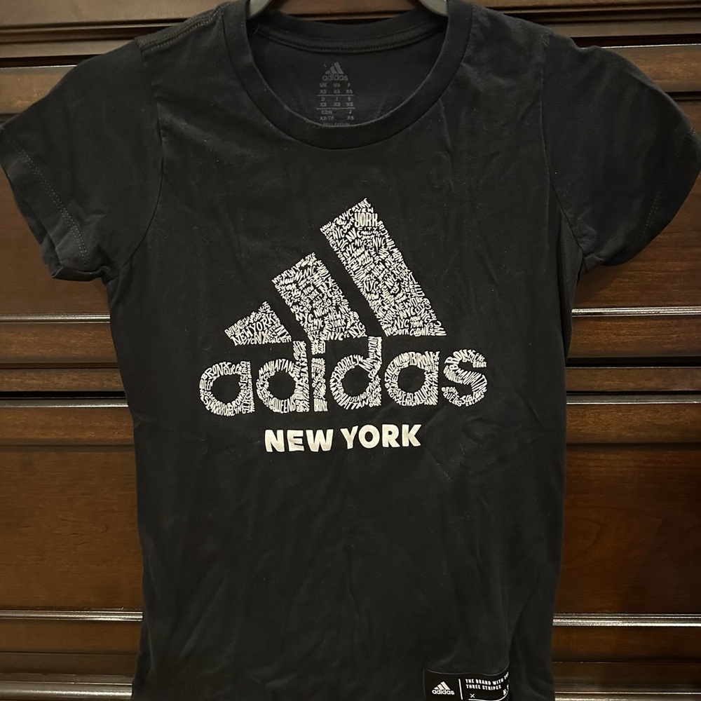 Adidas New York size XS Black T-Shirt